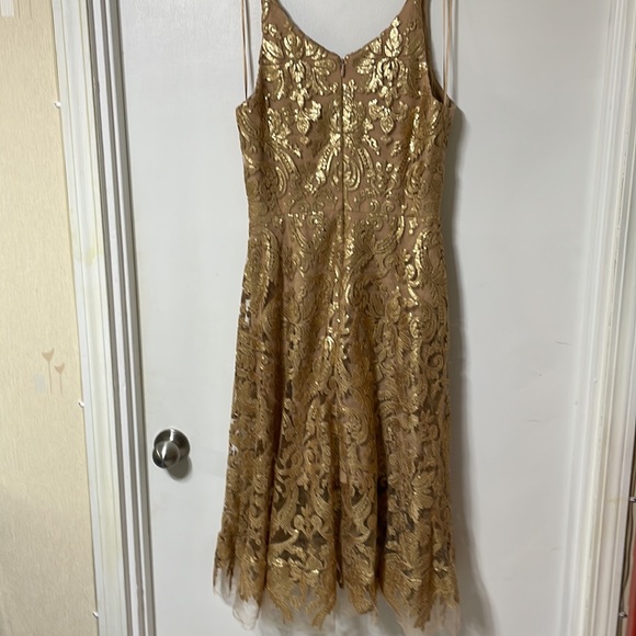 EUC Dress the Population Blair dress size Medium - Picture 4 of 10